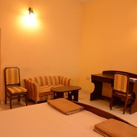 Hotel The Orient 칸푸르 외부 사진